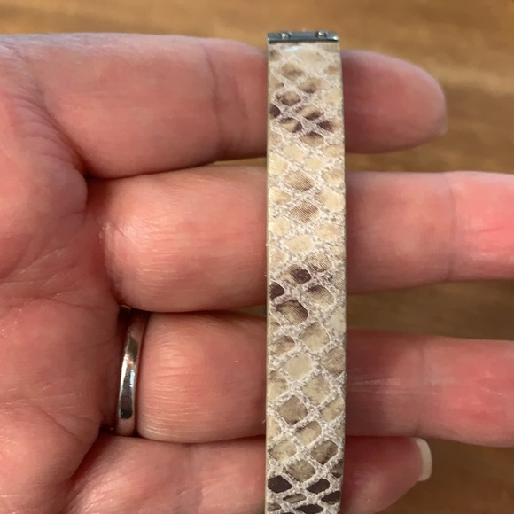 Fossil Snake Embossed Leather Turn-lock Bracelet - Picture 6 of 6